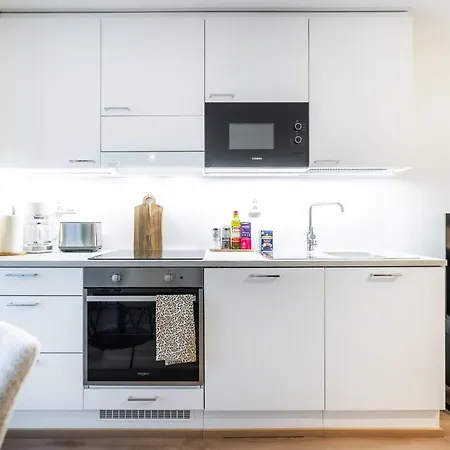 شقة Nordic - Brand New - Floor - Downtown - Fast Wifi روفانييمي
